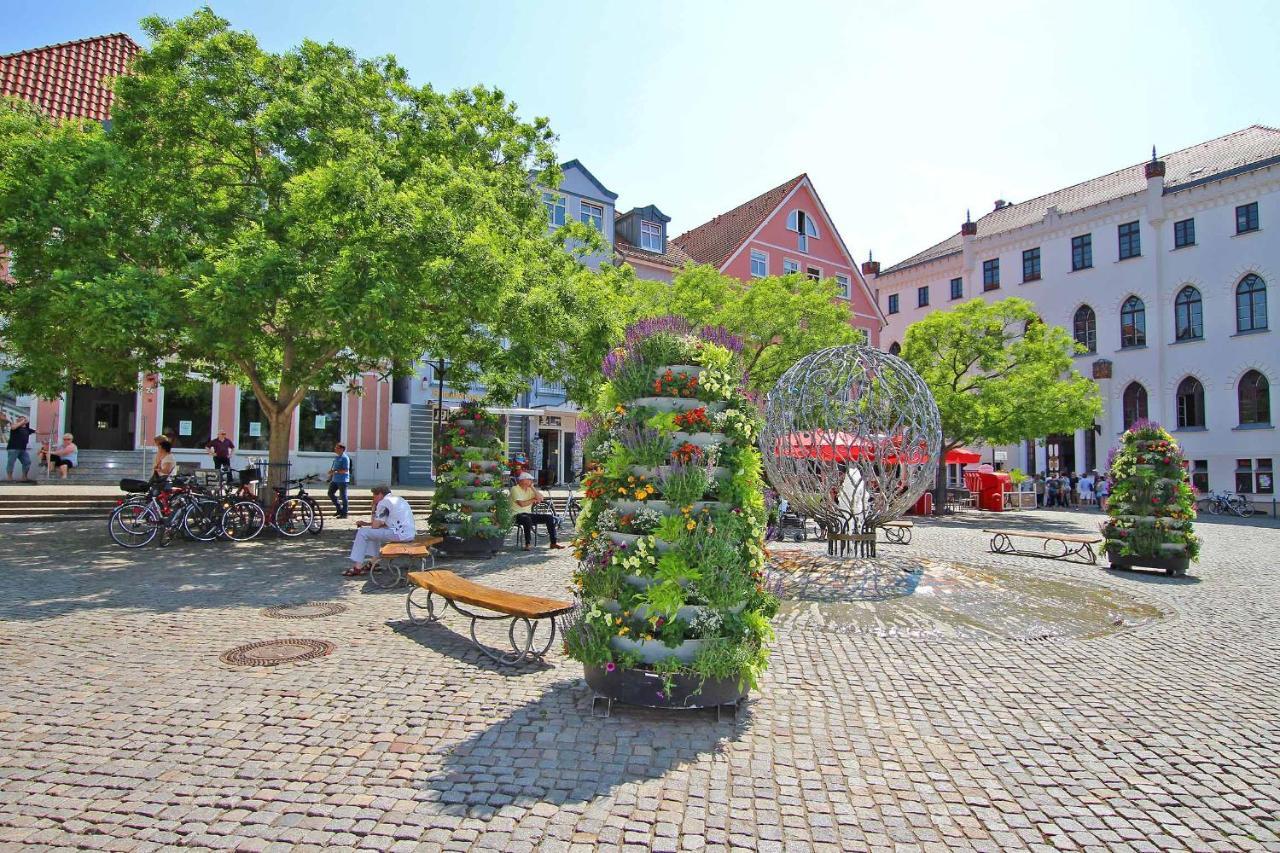 Ferienhaus Waren See 5521 エクステリア 写真